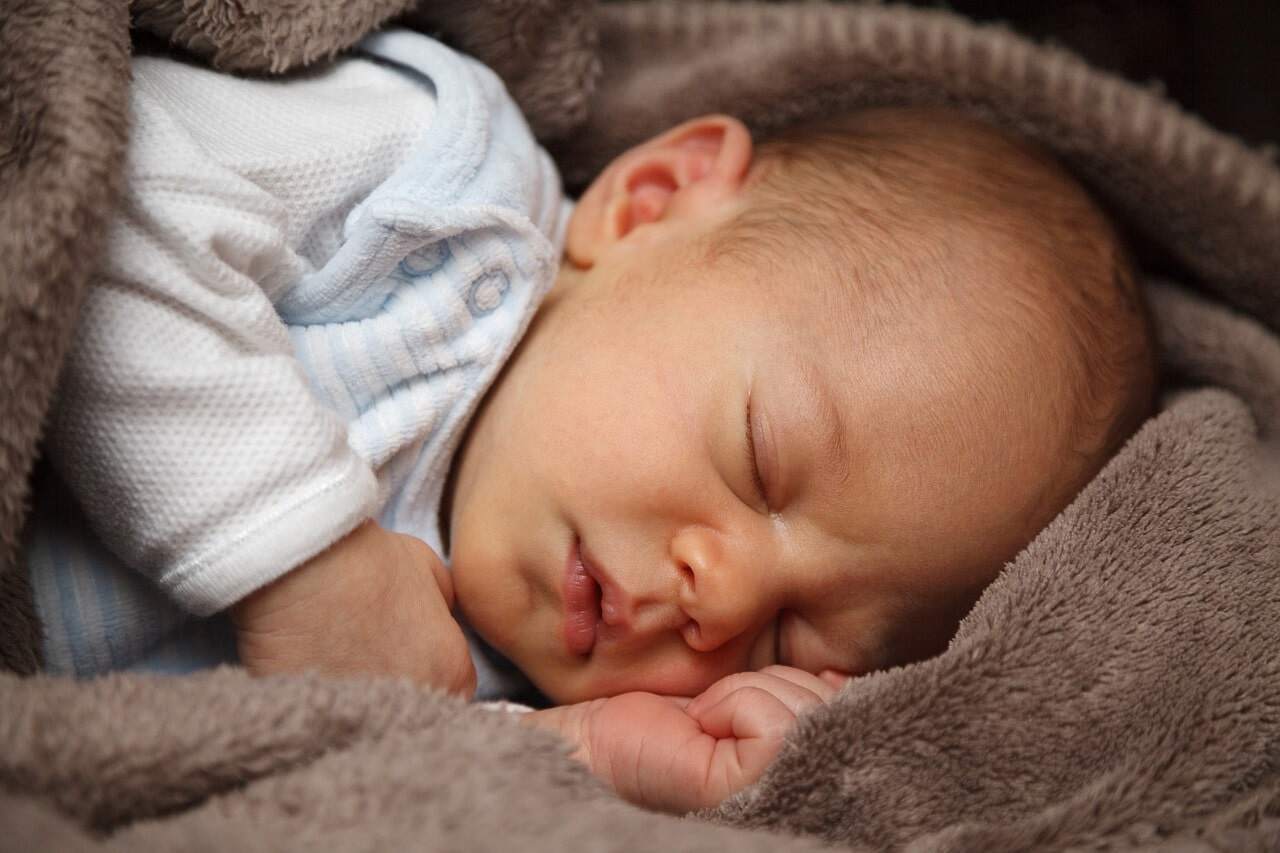 how-long-should-newborn-sleep-without-feeding-thebabiespace